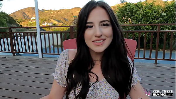 Real Teens – Beautiful Aubree Valentine Fucked On First Porn Casting