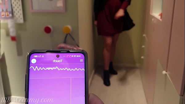 Public Remote Vibrator In the Mall – I control the pussy with lush – MissCreamy