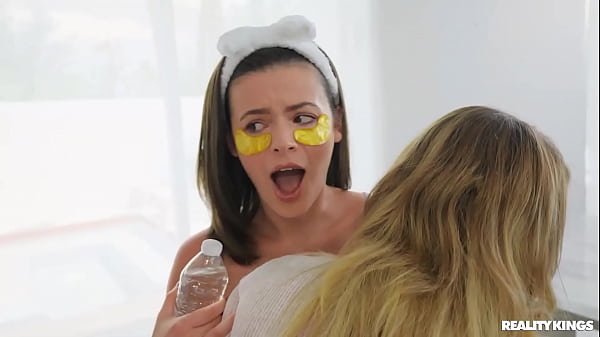 Stepmom Gets Slippery / Reality Kings  / download full from rkfull.com/ste